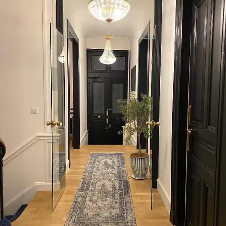 La Maison De Reina 4*