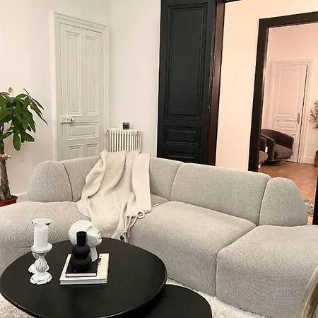 La Maison De Reina 住宿加早餐酒店 4*