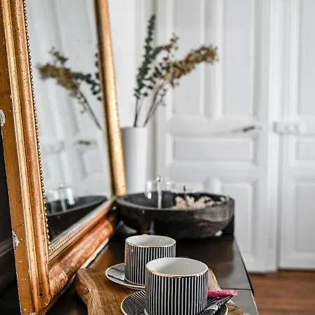 Bed & Breakfast La Maison De Reina Troyes