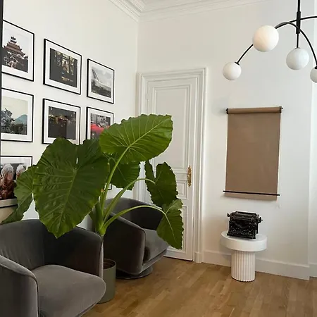 Bed & Breakfast La Maison De Reina 4*