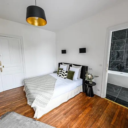 La Maison De Reina Bed & Breakfast 4*