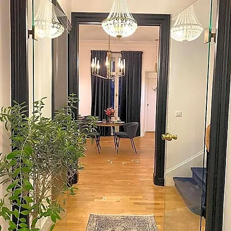 La Maison De Reina Bed & Breakfast