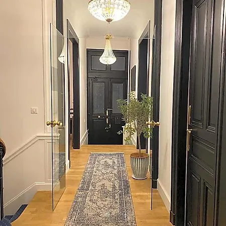 Bed & Breakfast La Maison De Reina Troyes