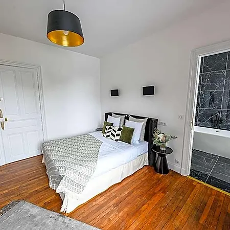 Bed & Breakfast La Maison De Reina