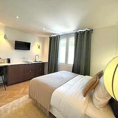 La Maison De Reina Bed & Breakfast