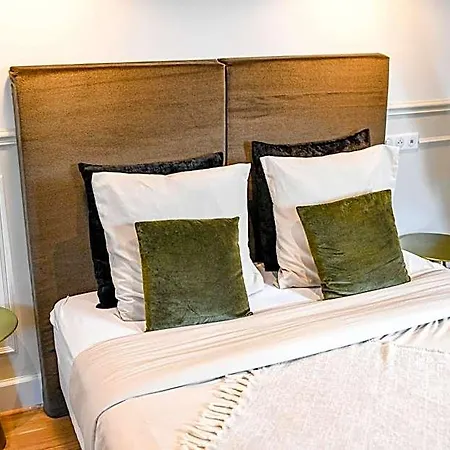 Bed & Breakfast La Maison De Reina Troyes