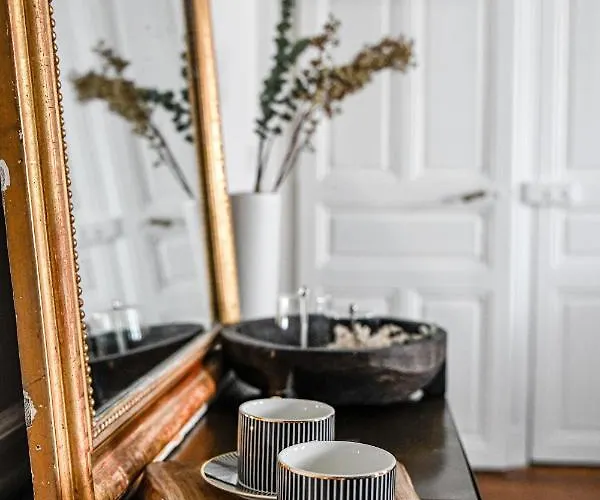 Bed & Breakfast La Maison De Reina Troyes