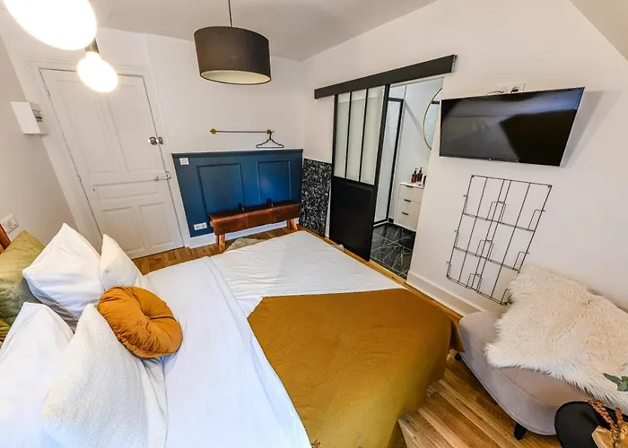 La Maison De Reina Bed & Breakfast 4*