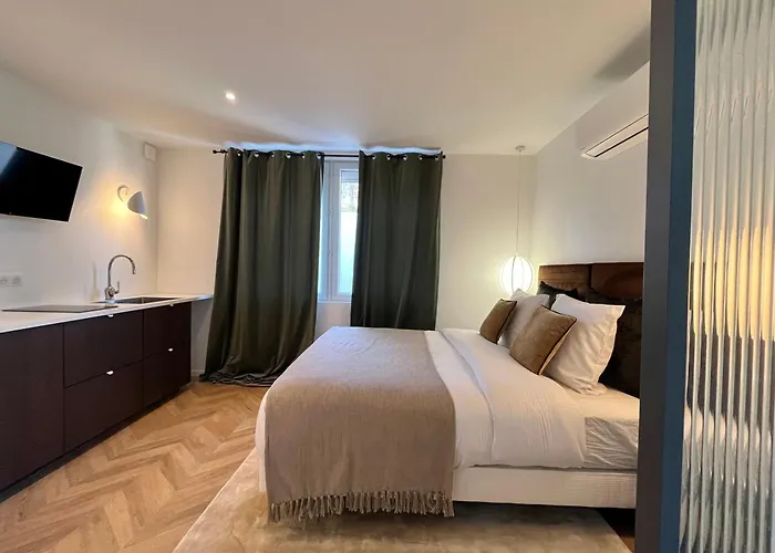 La Maison De Reina 4* Troyes